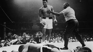 Nocaute de Muhammad Ali sobre Sonny Liston é uma das mais controversas do boxe Nocaute de Muhammad Ali sobre Sonny Liston é uma das mais controversas do boxe