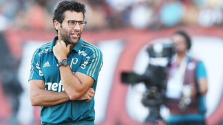 Por vice-liderança, Palmeiras de Valentim pega reservas do Grêmio Alberto Valentim Palmeiras Atlético-GO Campeonato Brasileiro 15/10/2017