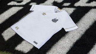 Após reatar com a Umbro, Santos apresenta novas camisas 1 e 2 Santos Nova Camisa 1 Umbro 17/04/2018