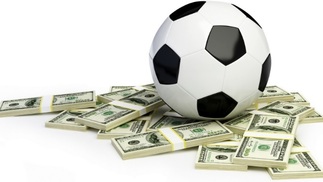 Como jogadores devem investir e enviar dinheiro para o Brasil? Histórias bizarras de grana e bola .