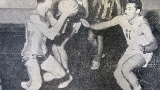 1963: 20º Campeonato Sulamericano Wlamir Marques, jogador da seleção brasileira de basquete, em ação