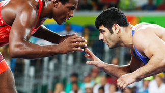 Iraniano soube que na próxima luta enfrentaria israelense, e perdeu de propósito para evitar combate; assista Alireza Karimi-Machiani J’Den Cox Wrestling Rio 2016 19/08/2016