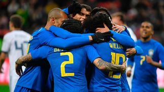 O que se tira de uma vitória convincente e esperada da Seleção Brasil comemora um dos gols da vitória sobre a Rússia ALEXANDER NEMENOV/AFP/Getty Images