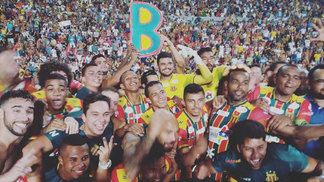 Sampaio Corrêa segura empate com o Volta Redonda e retorna à Série B Sampaio Corrêa comemora acesso à Série B