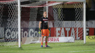 Júlio César exalta defesa do Santa e elege melhor atuação pelo clube Goleiro Julio Cesar Santa Cruz