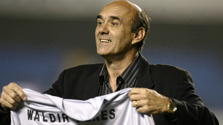 Portuguesa fará homenagem a Waldir Peres em jogo da Copa Paulista Waldir Peres faleceu neste domingo