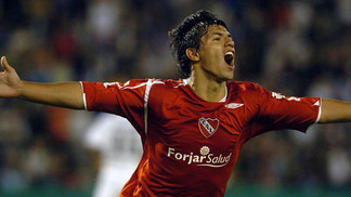Torcedor, Agüero mostra seu amor ao Independiente, assiste ao jogo até de madrugada e comemora título sobre o Fla Aguero Independiente