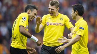Do QPR ao Barcelona, Pato já foi 'vendido' para pelo menos 20 clubes Aubameyang (à esq.) comemora com Piszczek (centro) e Kagawa (à dir.)