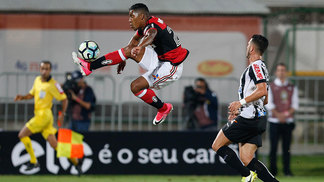 Mesmo com Vanderlei em noite especial, Fla vence com passes de Guerrero e golaços Mesmo com Vanderlei em noite especial, Fla vence com passes de Guerrero e golaços