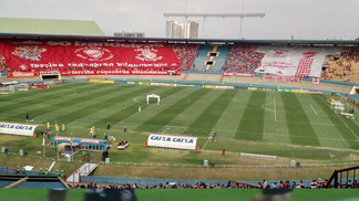 Vila Nova empata sem gols com o Oeste e perde chance de encostar no G-4 Torcida compareceu, mas Vila Nova só empatou de novo