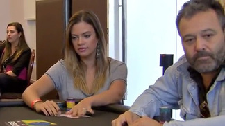 Pioneira no poker relembra preconceito da mãe: 'Achava que eram pessoas fumando charutos e mulheres andando nuas'