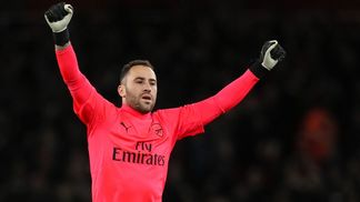Arsenal vira sobre Chelsea e está na final da Copa da Liga