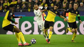 Caixa de pressão amarela: como o Borussia Dortmund travou Neymar e o PSG na Alemanha? Neymar sofreu com a marcação e acabou encaixotado em boa parte do confronto em Dortmund