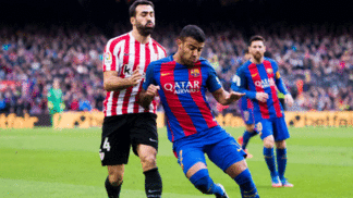 Barcelona oferece Rafinha a gigante inglês, diz imprensa Rafinha está se recuperando de lesão