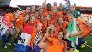 Reforço do Barcelona marca, e Holanda é campeã da Euro feminina pela primeira vez Holanda é campeã da Euro feminina pela primeira vez