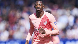 Dembélé é 'muito melhor' que Neymar? Em números, e comportamento, por que presidente do Barcelona falou besteira Dembélé durante jogo entre Barcelona e Huesca, pelo Campeonato Espanhol
