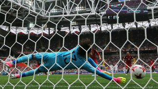 Sem Ronaldo, Portugal faz "milagre" contra o México, quebra "zica" dos pênaltis e fica em 3º Ochoa defendeu até pênalti, mas acabou batido
