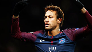 Como valor de Neymar caiu mais de R$ 2 milhões, o preço de uma Ferrari, por dia em 2019 Neymar Comemora Gol PSG Celtic Champions 22/11/2017