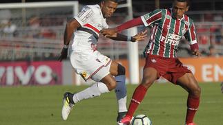 São Paulo tenta se descolar de rivais diretos contra o Flu no RJ São Paulo e Fluminense pelo primeiro turno do Campeonato Brasileiro 2017