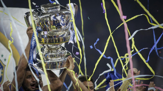Cruzeiro alcança Corinthians, mas os dois estão longe do topo; veja o ranking de títulos no século Copa do Brasil foi a 14ª taça do Cruzeiro no século