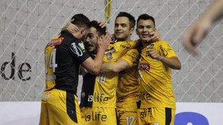 Sorocaba goleira Foz Cataratas e cola no líder Joinville na LNF Sorocaba dominou a partida