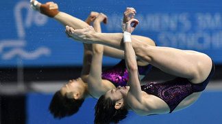Chinesas confirmam favoritismo e levam ouro no trampolim 3m sincronizado; brasileiras ficam em 12º Tingmao Shi e Yani Chang foram as campeãs