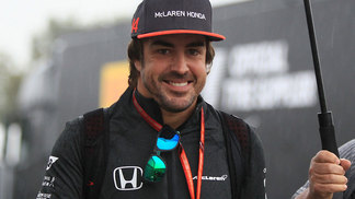 McLaren oficializa participação de Alonso nas 24 horas de Daytona Fernando Alonso durante o chuvoso treino classificatório para o GP da Itália