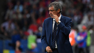 Técnico de Portugal diz que Espanha é favorita no Grupo B Fernando Santos foi eliminado da Copa das Confederações na semifinal