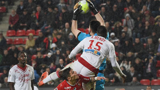 Bordeaux perde para o Rennes e não encosta no G-4 Rennes derrotou o Bordeaux nesta sexta