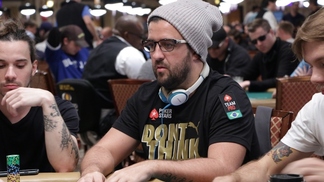 WSOP 2017: 38 brasileiros avançam no Dia 2C do Main Event André Akkari