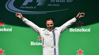 Massa foi comemorar no pódio mesmo tendo chegado em 7º