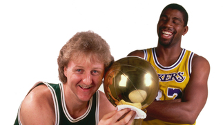 ESPN e ESPN App exibem finais e jogos históricos da NBA com Magic, Bird, Kobe, Curry e outras lendas a partir de 29/5; veja a lista! Larry Bird e Magic Johnson
