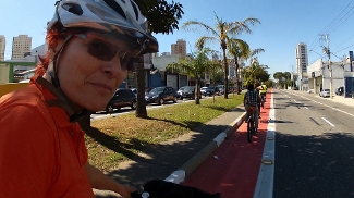 Pedale com Renata Falzoni até a nova ciclovia da Zona Leste, em São Paulo | Bike é Legal Pedale com Renata Falzoni até a nova ciclovia da Zona Leste, em São Paulo