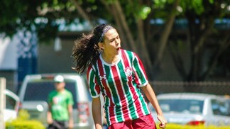 Joguei o Campeonato Brasileiro Feminino pelo meu time de coração Comemorando o gol que fiz pelo meu time do coração.