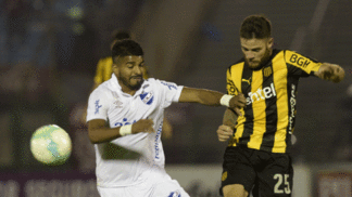 Federação uruguaia dá ultimato em sindicato de jogadores por volta do futebol no país Jogador do Peñarol está na mira do Boca