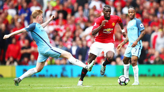 City sobra na classificação da Premier League, mas apanha do United na venda de camisas; veja ranking Pogba Manchester United De Bruyne Manchester City 100916