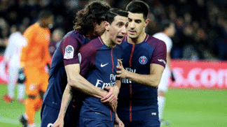 Sem Neymar, Di María brilha, PSG bate Lille e volta a vencer depois de dois jogos Ángel Di María Comemora Gol PSG Lille Campeonato Francês Getty 09/12/17