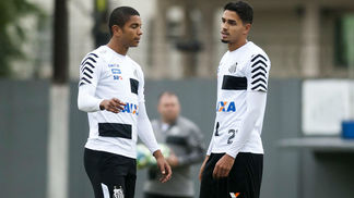 Dupla supera desconfiança e vira 2ª zaga menos vazada do Brasileirão David Braz e Lucas Veríssimo formam a dupla de zaga titular do Santos desde o Paulistão
