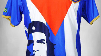 Revista inglesa lista 50 maiores camisas de futebol de todos os tempos com 4 representantes brasileiros Madureira Che Guevara Camisa