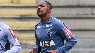 Modesto vê Robinho como 'diferencial' para o Santos em 2018: 'Decisão é dele' Robinho durante treino em Curitiba antes de enfrentar o Atlético-PR