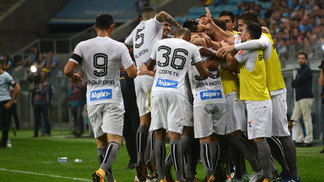 Com revés do Corinthians, Santos vira time com maior série invicta no Brasileiro Santos é o time há mais tempo invicto no Campeonato Brasileiro
