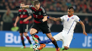 Três anos após 'jogo da guinada', Chile reencontra Alemanha Chile pressionou a favorita Alemanha em 2014