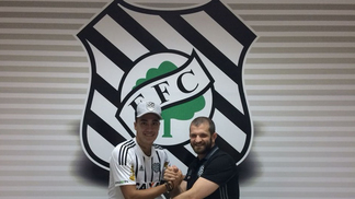 Figueirense anuncia contratação de Romarinho, filho de Romário Romarinho foi apresentado pelo Figueirense