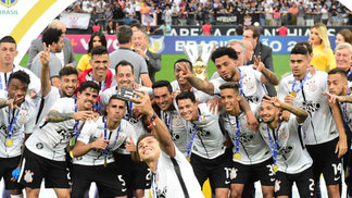 Presidente do Corinthians discute e reclama da CBF na festa do título Jogadores durante a festa do título