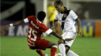 Na estreia como técnico, Felipe reencontra quem salvou sua carreira no Vasco Felipe não veste mais a camisa do Vasco