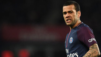 Fora da curva: no PSG, Daniel Alves vira artilheiro como nunca Daniel Alves tem vivido uma fase de goleador na França
