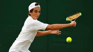 Carta aos pais e jovens tenistas. É preciso parar de estudar para ser um tenista? Torneio juvenil de Wimbledon