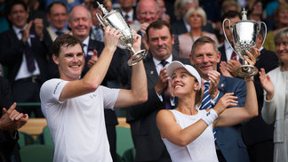 Jamie Murray e Martina Hingis conquistam título nas duplas mistas em Wimbledon Jamie Murray e Martina Hingis ficaram com o título no torneio inglês