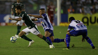 Palmeiras bate o pé por valores, mas pressões podem aproximar acordo com Globo Lucas Lima durante empate por 1 a 1 entre Palmeiras e CSA, pelo Brasileiro