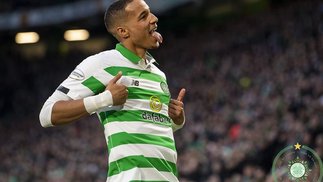 Temporada escocesa caminha para haver, novamente e finalmente, a disputa entre Celtic e Rangers Jullien comemora o primeiro gol do Celtic na vitória sobre o Aberdeen